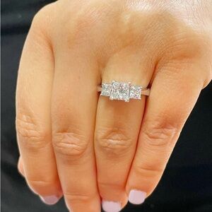 Sold 14K White Gold Engagement Ring  2.5ct I/VS Princess Cut Diamond